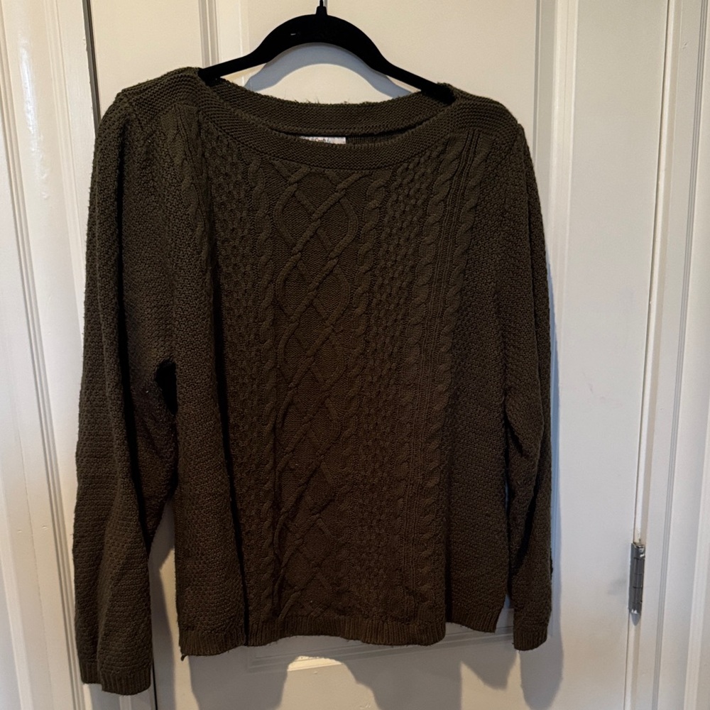 Croft & Barrow Dark Green Cable Knit Sweater